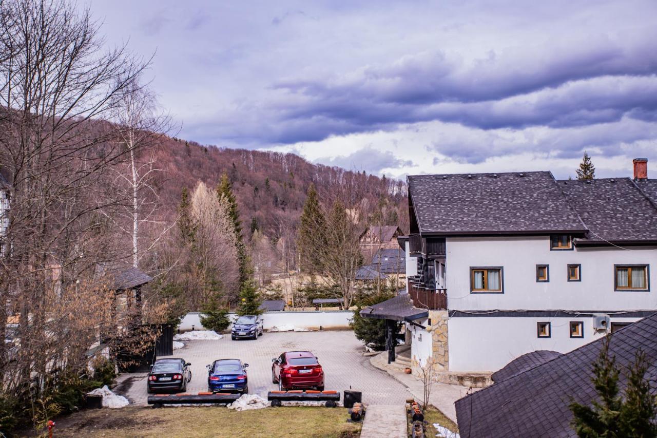 Casa Octavian Hotel Sucevita Kültér fotó