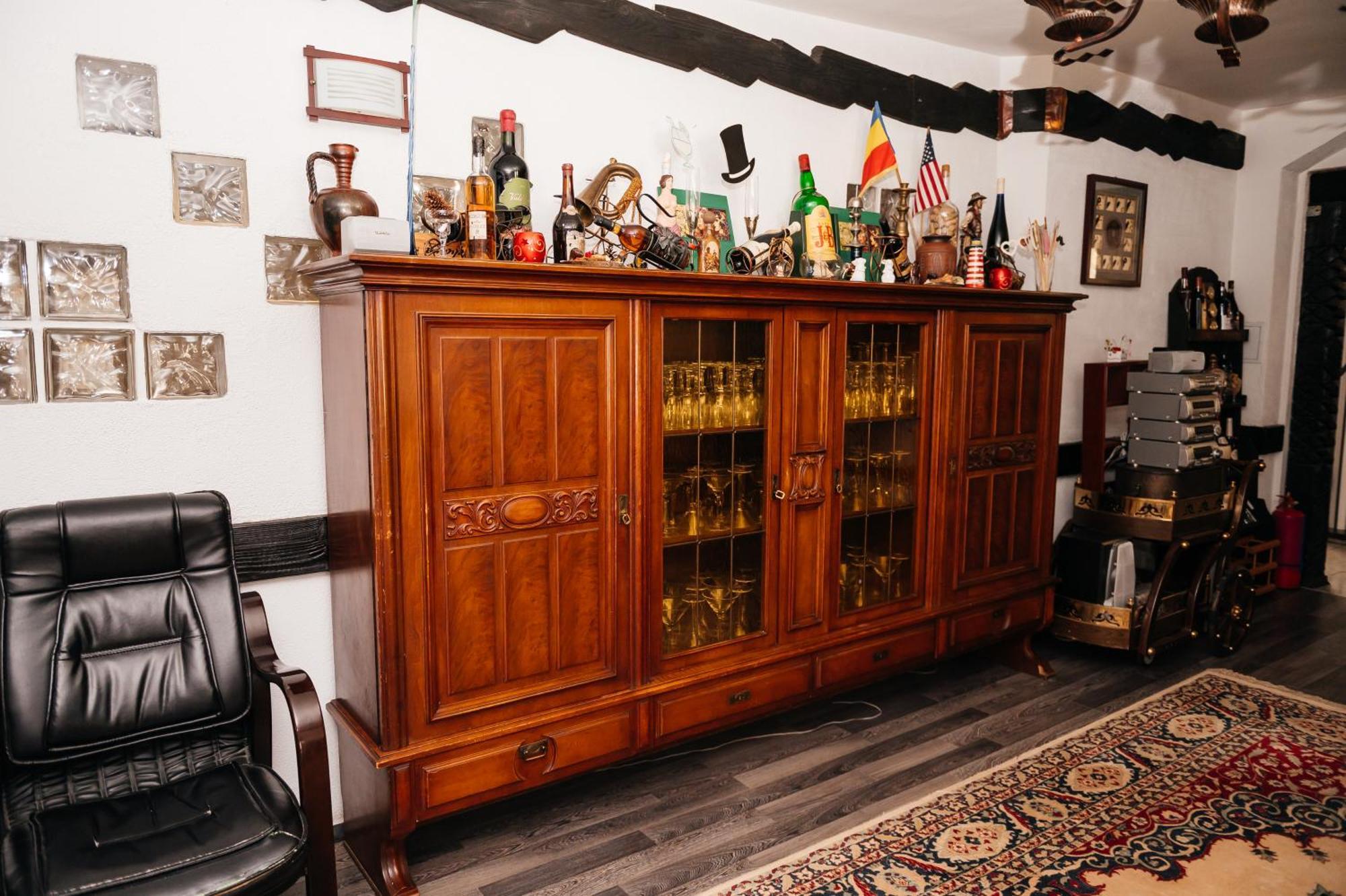 Casa Octavian Hotel Sucevita Kültér fotó